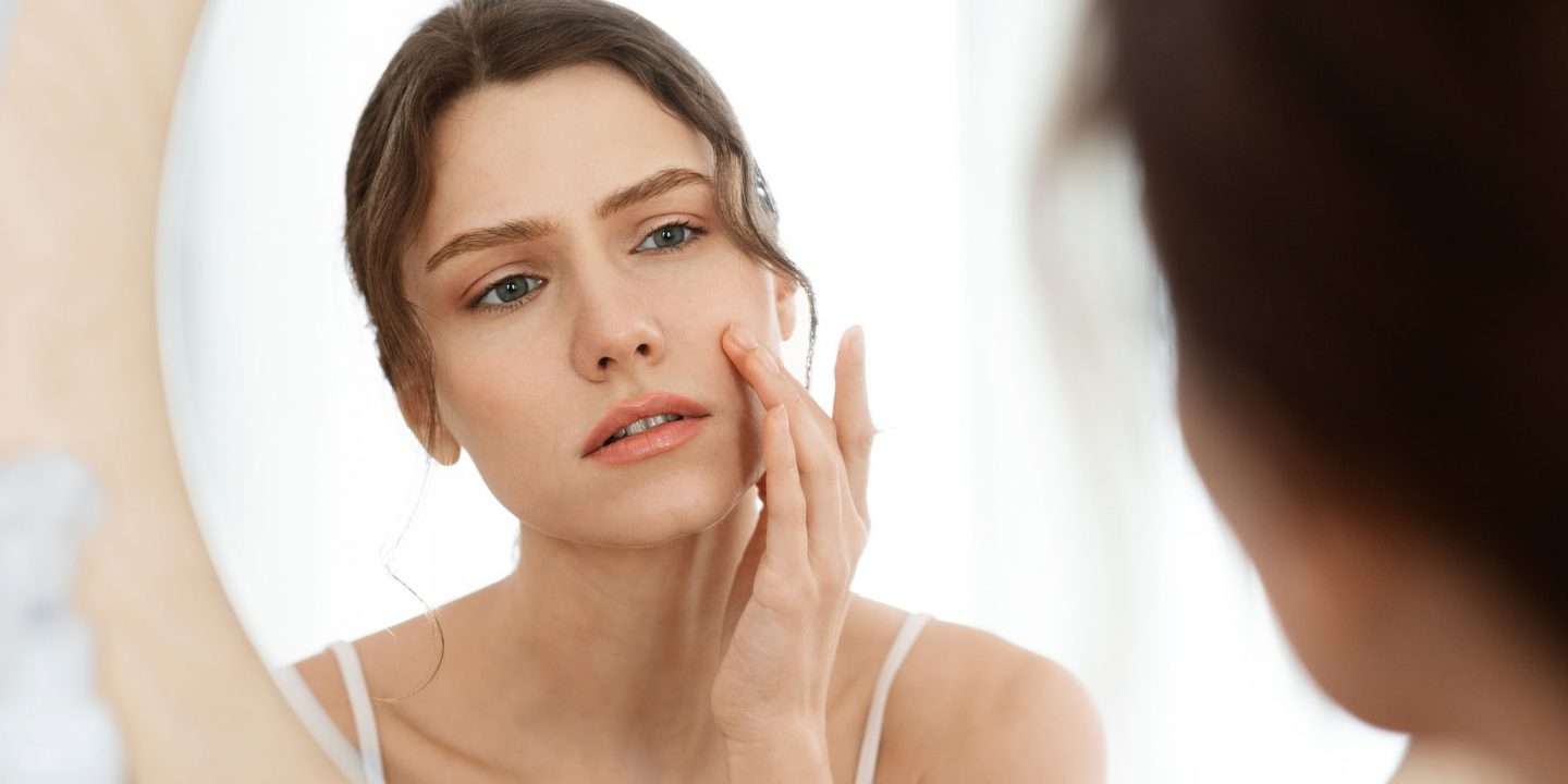 كيف يتدرّج علاج حبّ الشباب؟ 3 مراحل يمكن أن تمرّوا بها